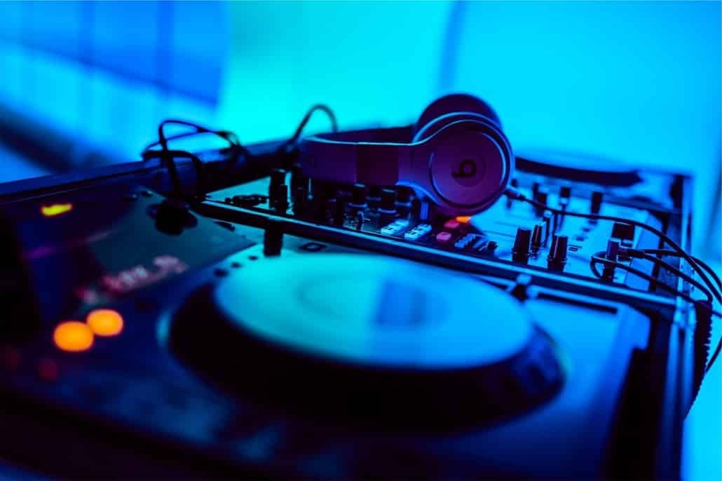 Die ultimative Partyerfahrung: DJ-Oberösterreich am Pult
