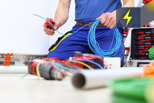 24/7 Elektriker Notdienst Hamburg: Soforthilfe bei Stromausfällen und Elektroproblemen