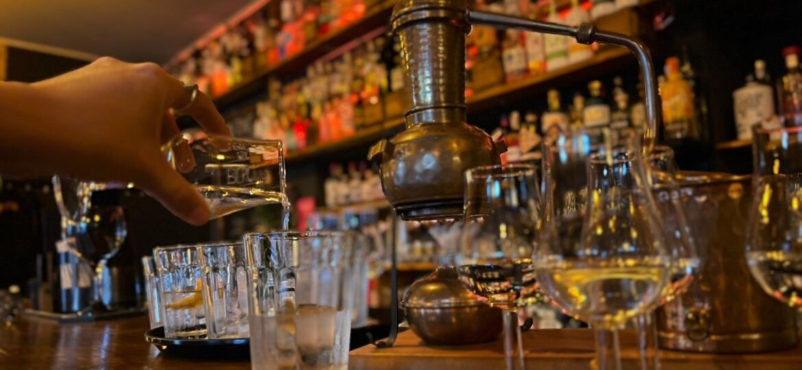 Entdecken Sie die Welt des Gin Tasting Berlin: 30 außergewöhnliche Sorten beim Potsdamer Platz genießen