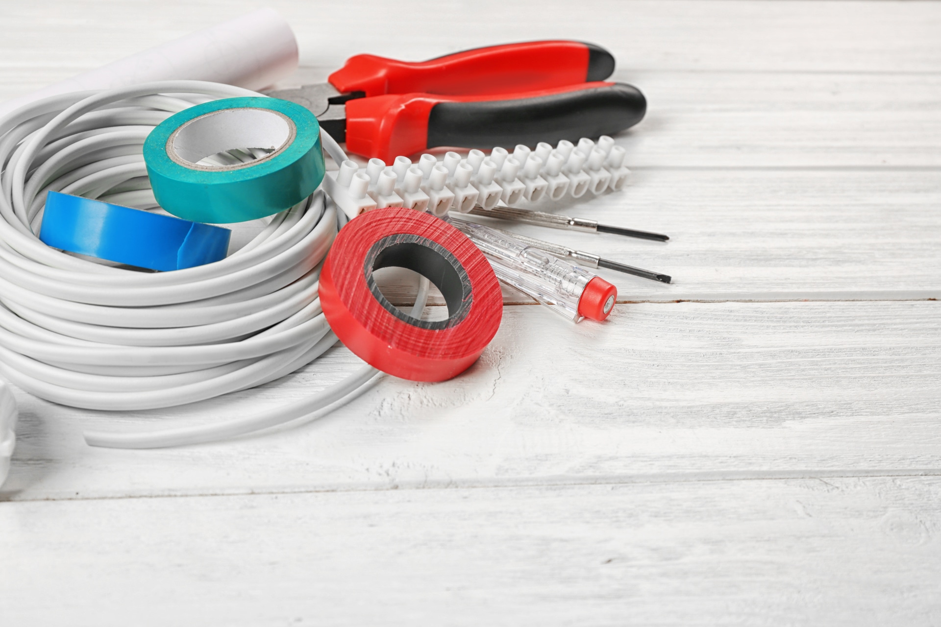 Optimieren Sie Ihre Elektroinstallation mit unseren Produkten!