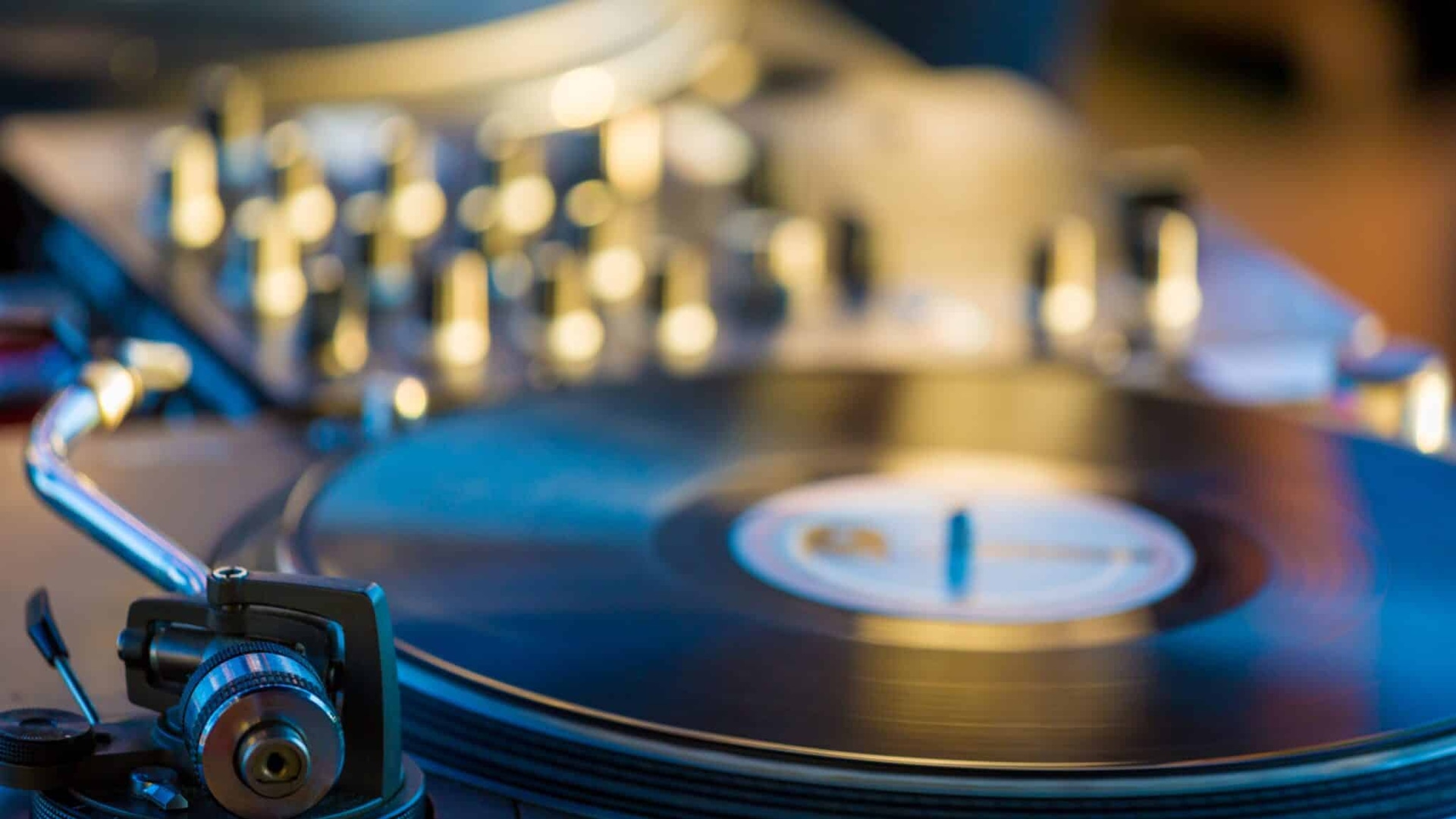 Tanzen unter den Sternen mit DJ-Salzburg: Ein unvergessliches Erlebnis