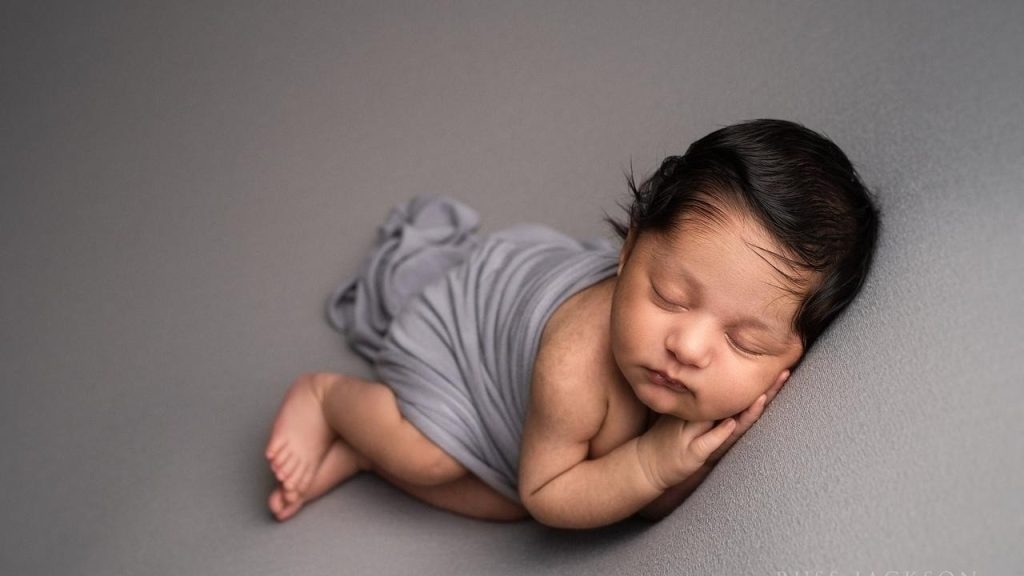 Dein Baby, deine Geschichte – ein persönliches Newborn Fotoshooting